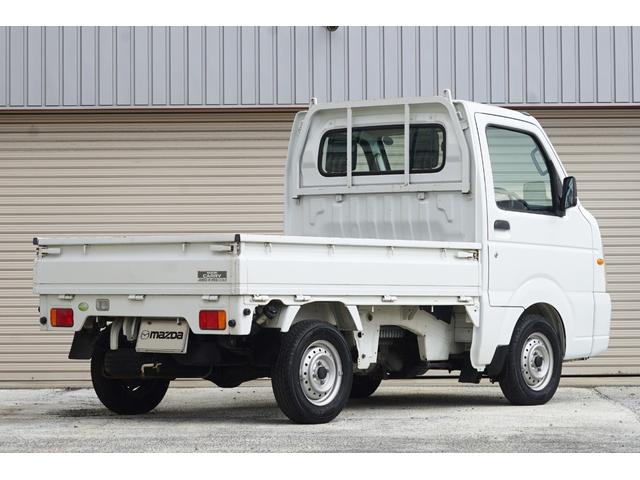 ＦＣ　ショートホイールベース車ＦＣ　５速マニュアル　切替式４ＷＤ　荷台マット新品　記録簿　ＡＭラジオ(4枚目)