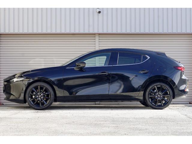 ＭＡＺＤＡ３ファストバック ２０Ｓ　レトロスポーツエディション　６速ＭＴ　特別仕様　Ｍハイブリッド　ＢＯＳＥ１２スピーカ　シート合成皮革レガーヌ　運転席パワーシート　前席シートヒータ　ステアリングヒーター　リバース連動ドアミラー　クルージングトラフィックサポート（7枚目）