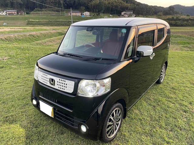 黒白ツートンのXターボ、良いグレードなので装備が盛り盛りです!調子良いです。