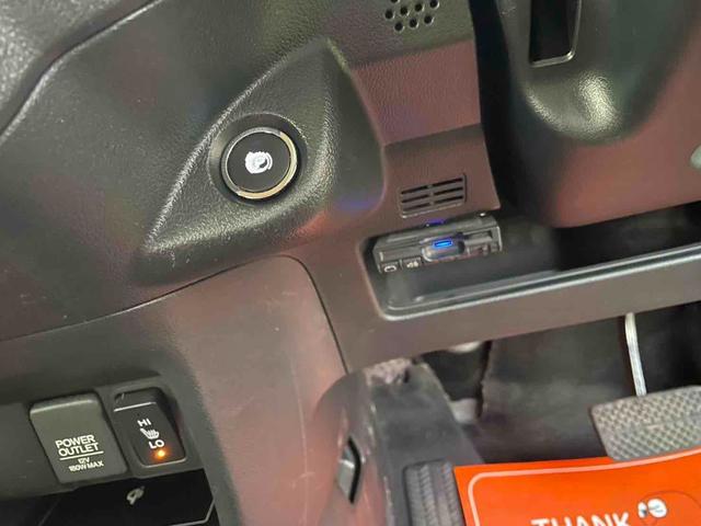 電動パーキング付き!左右シートヒーター!強弱まで!