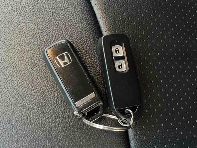 N-ONE G・Lパッケージ ディーラー下取り車 社外15インチAW フルセグナビ TV Bluetoothオーディオ バックカメラ ビルトインETC 社外シートカバー ステアリングリモコン リトラミラー スマートキー2個(36枚目)