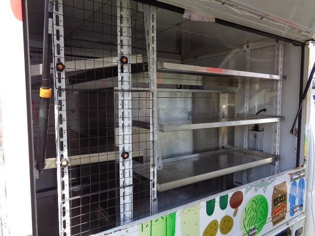 ＮＴ１００クリッパートラック 冷蔵・冷凍　移動販売車　冷蔵冷凍車（13枚目）