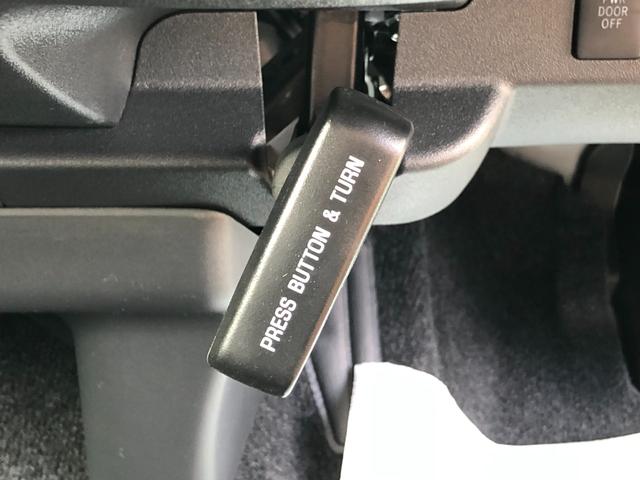 ハイエースバン ロングスーパーＧＬ　ダークプライムＳ　登録済未使用車　デジタルインナーミラー　全方位カメラ　オートライト　ＬＥＤライト　フォグライト　両側電動スライドドア　レーンキープアシスト　衝突軽減ブレーキ　プッシュスタート　電動格納ミラー（28枚目）