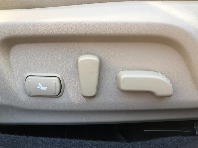 レガシィアウトバック リミテッド　禁煙車　純正ナビ　ＴＶ　バックカメラ　ドライブレコーダー　Ｂｌｕｅｔｏｏｔｈ　ＥＴＣ　ブラインドスポットモニター　シートヒーター　ステアリングヒーター　レーンキープアシスト　純正１８インチアルミ（45枚目）