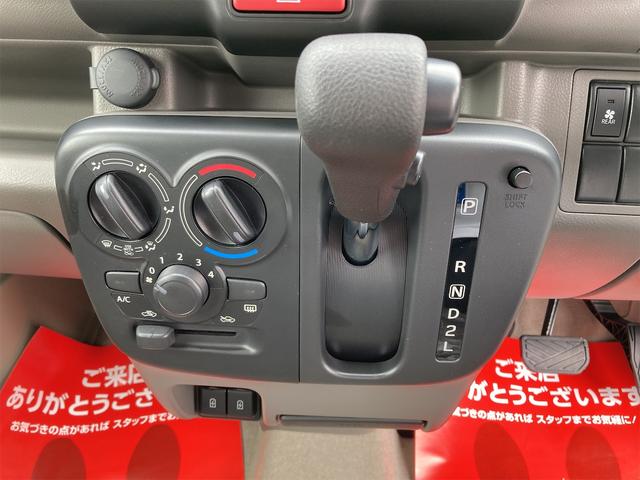 JOINターボ 2WD 届出済未使用車 禁煙車 スズキセーフティサポート パナソニックストラーダナビ フルセグTV クールカーキーメタリック 両側スライドドア キーレスキー 盗難防止システム ABS 4AT(14枚目)