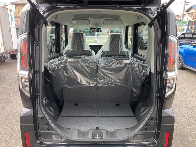 スペーシアカスタム ハイブリッドＸＳターボ　届出済未使用車・禁煙車・ブラック・　社外１６インチアルミホイール／タイヤ　ローダウン　フロント／サイド／リア　フラップスポイラー　両側電動スライドドア　クリアランスソナー　オートクルーズコントロール　オートライト　ＬＥＤヘッドランプ（22枚目）