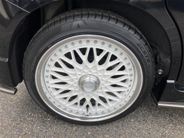 スペーシアカスタム ハイブリッドＸＳターボ　届出済未使用車・禁煙車・ブラック・　社外１６インチアルミホイール／タイヤ　ローダウン　フロント／サイド／リア　フラップスポイラー　両側電動スライドドア　クリアランスソナー　オートクルーズコントロール　オートライト　ＬＥＤヘッドランプ（30枚目）