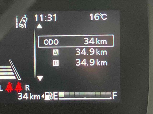 スペーシアカスタム ハイブリッドＸＳターボ　届出済未使用車・禁煙車・ブラック・　社外１６インチアルミホイール／タイヤ　ローダウン　フロント／サイド／リア　フラップスポイラー　両側電動スライドドア　クリアランスソナー　オートクルーズコントロール　オートライト　ＬＥＤヘッドランプ（73枚目）