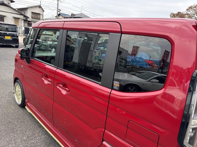 スペーシアカスタム ハイブリッドＧＳ　届出済未使用車・禁煙車・　フェニックスレッドパール　社外１６インチアルミホイール／タイヤ　ローダウン　フロント／サイド／リア　フラップスポイラー　片側電動スライドドア　クリアランスソナー　オートクルーズコントロール（34枚目）