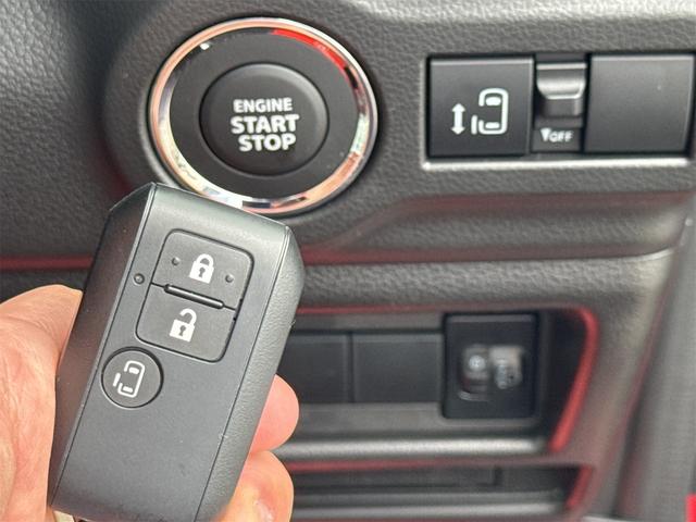 スペーシアカスタム ハイブリッドＧＳ　届出済未使用車・禁煙車・　フェニックスレッドパール　社外１６インチアルミホイール／タイヤ　ローダウン　フロント／サイド／リア　フラップスポイラー　片側電動スライドドア　クリアランスソナー　オートクルーズコントロール（62枚目）