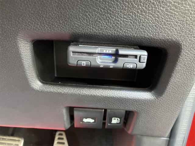 フロンクス ワンオーナー 禁煙車 6AT 全方位モニター オピュレントレッドパールメタリック/ブラック2トーンルーフ LODIO DRIVE 8M MONO(マッドブラック) タイヤマッドスターアジアルAT 205/60R/16(25枚目)