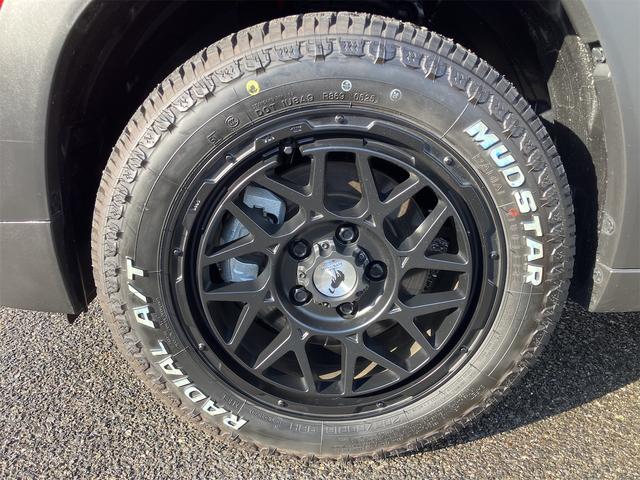 フロンクス ワンオーナー 禁煙車 6AT 全方位モニター オピュレントレッドパールメタリック/ブラック2トーンルーフ LODIO DRIVE 8M MONO(マッドブラック) タイヤマッドスターアジアルAT 205/60R/16(35枚目)