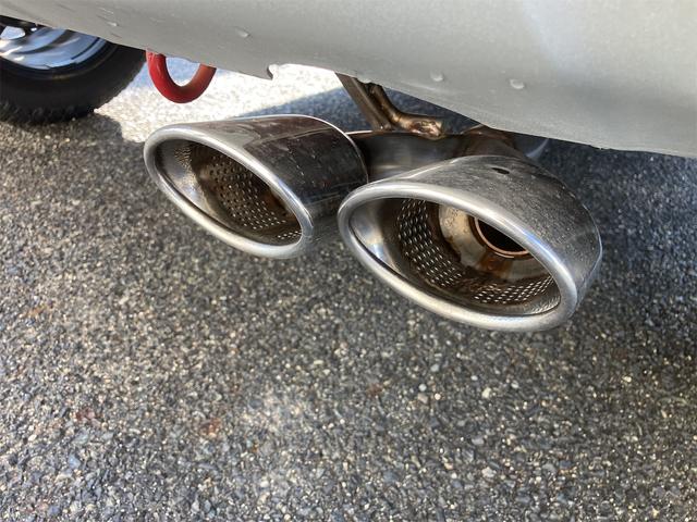 フロンクス ワンオーナー 禁煙車 6AT 全方位モニター オピュレントレッドパールメタリック/ブラック2トーンルーフ LODIO DRIVE 8M MONO(マッドブラック) タイヤマッドスターアジアルAT 205/60R/16(44枚目)