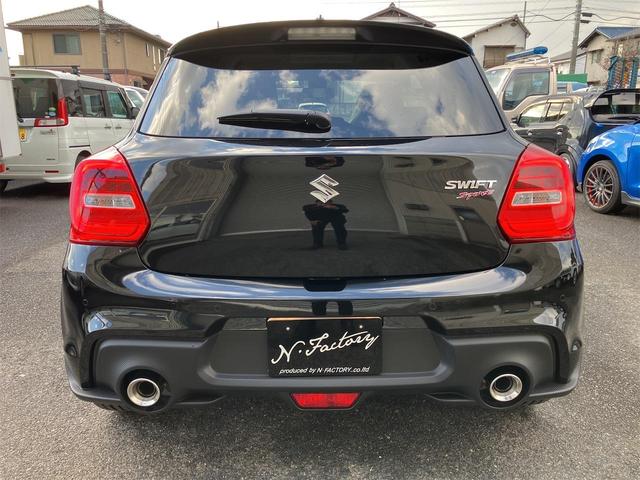 スイフトスポーツ ベースグレード 6F 4型・ 登録済未使用車・禁煙車 スーパーブラックパール 取扱説明書・保証書 クリアランスソナー オートクルーズコントロール レーンアシスト アルミホイール オートライト LEDヘッドランプ スマートキー(18枚目)