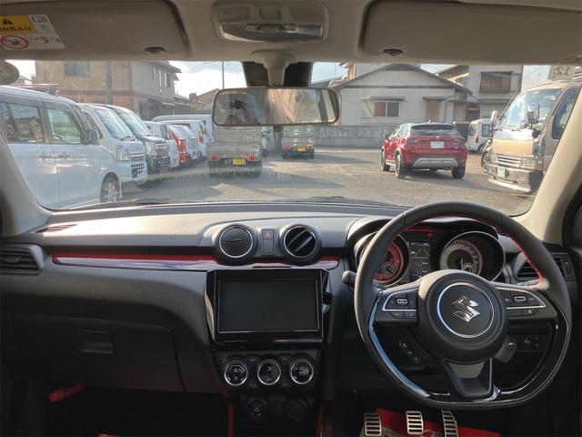 スイフトスポーツ ベースグレード 6F 4型・ 登録済未使用車・禁煙車 ピュアホワイトパール 取扱説明書・保証書 クリアランスソナー オートクルーズコントロール レーンアシスト アルミホイール オートライト LEDヘッドランプ スマートキー(3枚目)