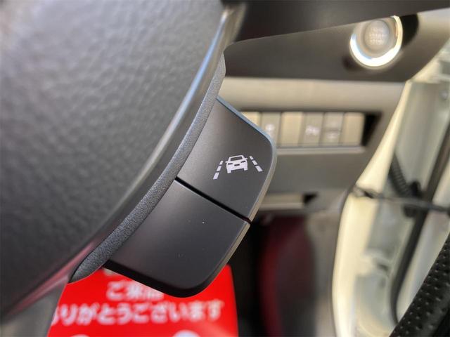 スイフトスポーツ ベースグレード 6F 4型・ 登録済未使用車・禁煙車 ピュアホワイトパール 取扱説明書・保証書 クリアランスソナー オートクルーズコントロール レーンアシスト アルミホイール オートライト LEDヘッドランプ スマートキー(10枚目)