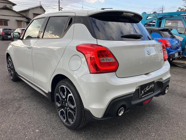 スイフトスポーツ ベースグレード 6F 4型・ 登録済未使用車・禁煙車 ピュアホワイトパール 取扱説明書・保証書 クリアランスソナー オートクルーズコントロール レーンアシスト アルミホイール オートライト LEDヘッドランプ スマートキー(19枚目)