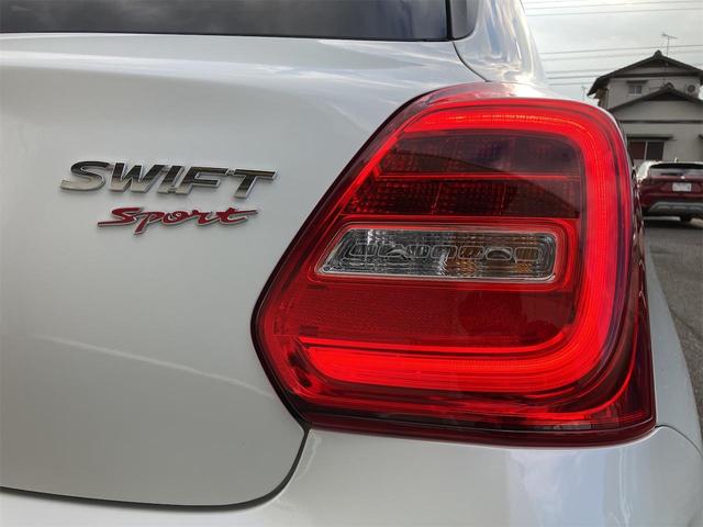 スイフトスポーツ ベースグレード 6F 4型・ 登録済未使用車・禁煙車 ピュアホワイトパール 取扱説明書・保証書 クリアランスソナー オートクルーズコントロール レーンアシスト アルミホイール オートライト LEDヘッドランプ スマートキー(48枚目)