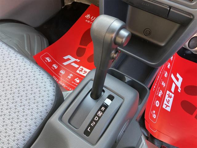 キャリイトラック KCエアコン・パワステ農繁仕様・届出済未使用車・禁煙車・ 7型 パートタイム4WD スズキセーフティサポート 4AT モスグレーメタリック 衝突被害軽減システム クリアランスソナー レーンアシスト キーレス アイドリングストップ ESC パワーウィンドウ(3枚目)