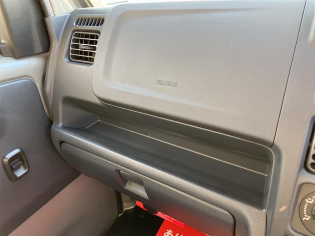 キャリイトラック KCエアコン・パワステ農繁仕様・届出済未使用車・禁煙車・ 7型 パートタイム4WD スズキセーフティサポート 4AT モスグレーメタリック 衝突被害軽減システム クリアランスソナー レーンアシスト キーレス アイドリングストップ ESC パワーウィンドウ(9枚目)