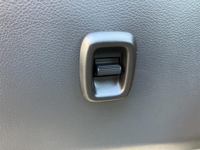 キャリイトラック KCエアコン・パワステ農繁仕様・届出済未使用車・禁煙車・ 7型 パートタイム4WD スズキセーフティサポート 4AT モスグレーメタリック 衝突被害軽減システム クリアランスソナー レーンアシスト キーレス アイドリングストップ ESC パワーウィンドウ(10枚目)