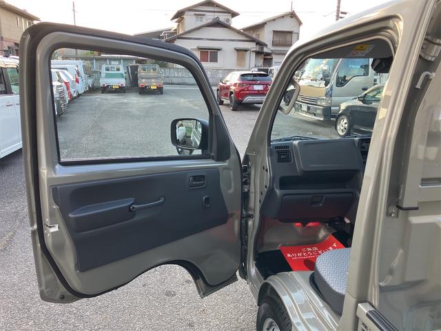 キャリイトラック KCエアコン・パワステ農繁仕様・届出済未使用車・禁煙車・ 7型 パートタイム4WD スズキセーフティサポート 4AT モスグレーメタリック 衝突被害軽減システム クリアランスソナー レーンアシスト キーレス アイドリングストップ ESC パワーウィンドウ(44枚目)