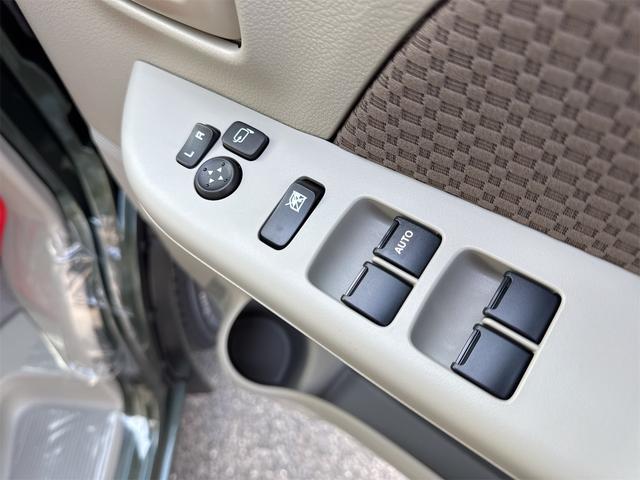 エブリイ ＪＯＩＮターボ６型　届出済未使用車・禁煙車・　ＣＶＴ　２ＷＤ　クルーカーキーＭ　スズキセーフティサポート　クリアランスソナー　両側スライドドア・クローザー　スマートキー　アイドリングストップ　シートヒーター　オートライト　ＬＥＤヘッドランプ（11枚目）