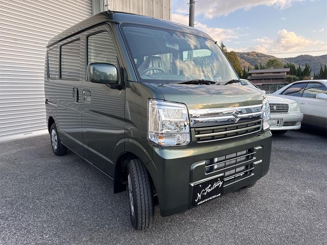 エブリイ ＪＯＩＮターボ６型　届出済未使用車・禁煙車・　ＣＶＴ　２ＷＤ　クルーカーキーＭ　スズキセーフティサポート　クリアランスソナー　両側スライドドア・クローザー　スマートキー　アイドリングストップ　シートヒーター　オートライト　ＬＥＤヘッドランプ（12枚目）