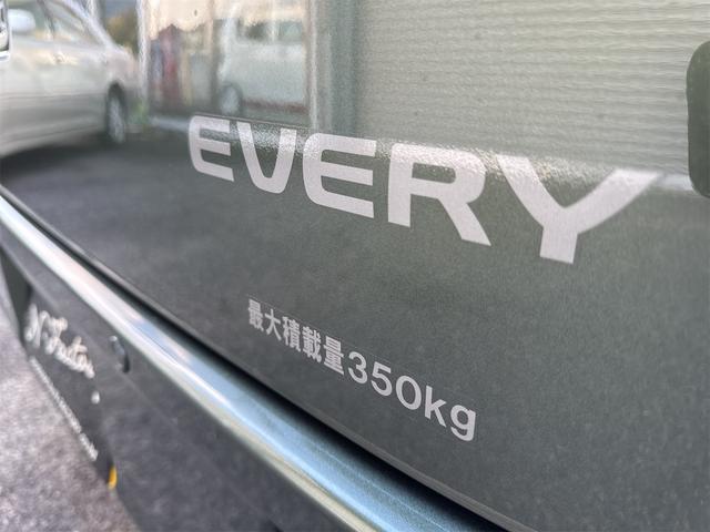 エブリイ ＪＯＩＮターボ６型　届出済未使用車・禁煙車・　ＣＶＴ　２ＷＤ　クルーカーキーＭ　スズキセーフティサポート　クリアランスソナー　両側スライドドア・クローザー　スマートキー　アイドリングストップ　シートヒーター　オートライト　ＬＥＤヘッドランプ（28枚目）