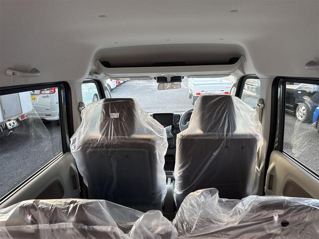 エブリイ ＪＯＩＮターボ６型　届出済未使用車・禁煙車・　ＣＶＴ　２ＷＤ　クルーカーキーＭ　スズキセーフティサポート　クリアランスソナー　両側スライドドア・クローザー　スマートキー　アイドリングストップ　シートヒーター　オートライト　ＬＥＤヘッドランプ（35枚目）