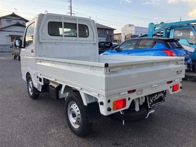 キャリイトラック KCエアコン・パワステ 届出済未使用車・禁煙車・ 7型 2WD 5F ホワイト(26U)スズキセーフティサポート パワーウィンドウ 衝突被害軽減システム クリアランスソナー レーンアシスト アイドリングストップ オートライト 三方開(16枚目)