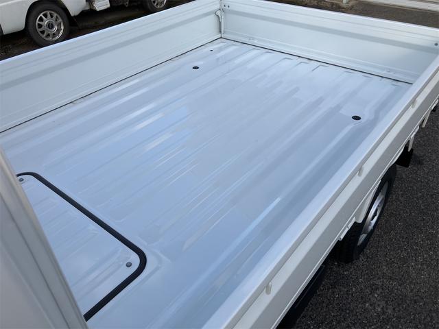 キャリイトラック KCエアコン・パワステ 届出済未使用車・禁煙車・ 7型 2WD 5F ホワイト(26U)スズキセーフティサポート パワーウィンドウ 衝突被害軽減システム クリアランスソナー レーンアシスト アイドリングストップ オートライト 三方開(33枚目)