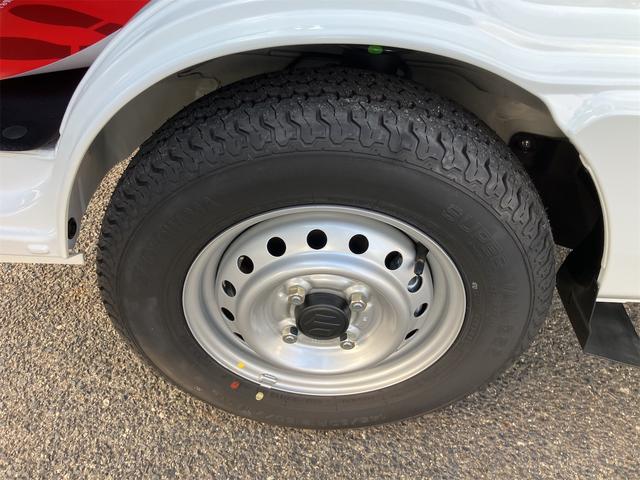 キャリイトラック KCエアコン・パワステ 届出済未使用車・禁煙車・ 7型 2WD 5F ホワイト(26U)スズキセーフティサポート パワーウィンドウ 衝突被害軽減システム クリアランスソナー レーンアシスト アイドリングストップ オートライト 三方開(55枚目)
