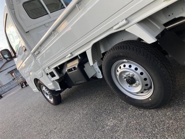 キャリイトラック KCエアコン・パワステ 届出済未使用車・禁煙車・ 7型 2WD 5F ホワイト(26U)スズキセーフティサポート パワーウィンドウ 衝突被害軽減システム クリアランスソナー レーンアシスト アイドリングストップ オートライト 三方開(56枚目)