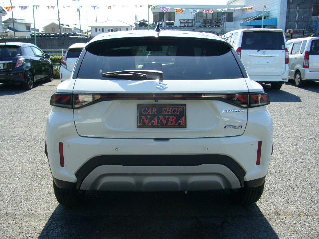 フロンクス ベースグレード　純正９インチナビ　全方位モニター　ＬＥＤヘッド　純正アルミ　衝突軽減ブレーキ　スマートキー　ハーフレザー　シートヒーター　パドルシフト　クルコン　ＥＴＣ　ワイヤレス充電器　ＵＳＢ　Ｂｌｕｅｔｏｏｔｈ（7枚目）