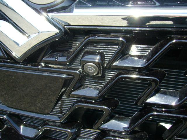 フロンクス ベースグレード　純正９インチナビ　全方位モニター　ＬＥＤヘッド　純正アルミ　衝突軽減ブレーキ　スマートキー　ハーフレザー　シートヒーター　パドルシフト　クルコン　ＥＴＣ　ワイヤレス充電器　ＵＳＢ　Ｂｌｕｅｔｏｏｔｈ（14枚目）