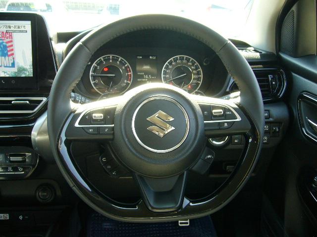 フロンクス ベースグレード　純正９インチナビ　全方位モニター　ＬＥＤヘッド　純正アルミ　衝突軽減ブレーキ　スマートキー　ハーフレザー　シートヒーター　パドルシフト　クルコン　ＥＴＣ　ワイヤレス充電器　ＵＳＢ　Ｂｌｕｅｔｏｏｔｈ（20枚目）