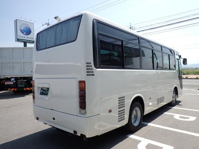 リエッセ ＡＴ　エアサス　電動スライドドア　バックカメラ　定員２９名　１８０馬力　ターボ車　総輪エアサス　電動スライドドア　バックカメラ　テレビ　冷蔵庫　モケットシート　カーテン　リクライニング　室内灯　後窓熱線　フォグランプ　ＤＶＤプレーヤー＋モニター　乗車定員２９名（6枚目）