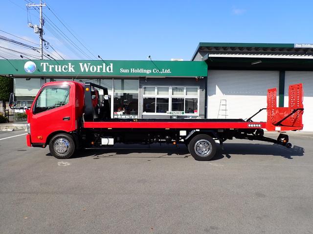 デュトロ キャリアカー（積載車・３ｔ積）　１８０馬力　令和１年式　極東　極東フラトップＺＥＲＯ（フルフラット型）　ハイグレード　油圧オートテールゲート　油圧ウインチ　ラジコン　電動パーキング　ナビ・ＴＶ（フルセグ）　Ｓミラー格納式　Ｓマーカーランプ　フォグランプ　ＥＴＣ（2枚目）