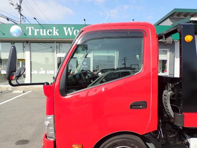 デュトロ キャリアカー（積載車・３ｔ積）　１８０馬力　令和１年式　極東　極東フラトップＺＥＲＯ（フルフラット型）　ハイグレード　油圧オートテールゲート　油圧ウインチ　ラジコン　電動パーキング　ナビ・ＴＶ（フルセグ）　Ｓミラー格納式　Ｓマーカーランプ　フォグランプ　ＥＴＣ（15枚目）