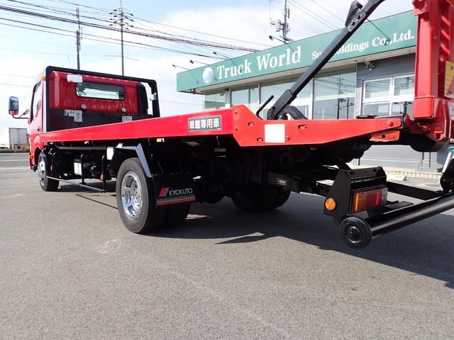 デュトロ キャリアカー（積載車・３ｔ積）　１８０馬力　令和１年式　極東　極東フラトップＺＥＲＯ（フルフラット型）　ハイグレード　油圧オートテールゲート　油圧ウインチ　ラジコン　電動パーキング　ナビ・ＴＶ（フルセグ）　Ｓミラー格納式　Ｓマーカーランプ　フォグランプ　ＥＴＣ（20枚目）