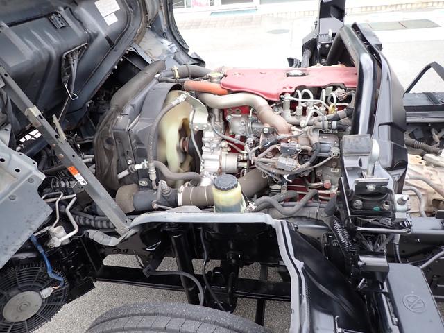 デュトロ キャリアカー（積載車・３ｔ積）　１８０馬力　令和１年式　極東　極東フラトップＺＥＲＯ（フルフラット型）　ハイグレード　油圧オートテールゲート　油圧ウインチ　ラジコン　電動パーキング　ナビ・ＴＶ（フルセグ）　Ｓミラー格納式　Ｓマーカーランプ　フォグランプ　ＥＴＣ（48枚目）