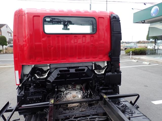 デュトロ キャリアカー（積載車・３ｔ積）　１８０馬力　令和１年式　極東　極東フラトップＺＥＲＯ（フルフラット型）　ハイグレード　油圧オートテールゲート　油圧ウインチ　ラジコン　電動パーキング　ナビ・ＴＶ（フルセグ）　Ｓミラー格納式　Ｓマーカーランプ　フォグランプ　ＥＴＣ（52枚目）