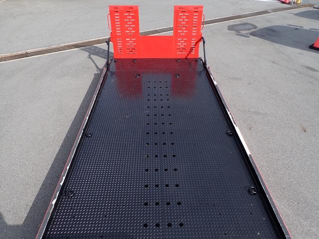 デュトロ キャリアカー（積載車・３ｔ積）　１８０馬力　令和１年式　極東　極東フラトップＺＥＲＯ（フルフラット型）　ハイグレード　油圧オートテールゲート　油圧ウインチ　ラジコン　電動パーキング　ナビ・ＴＶ（フルセグ）　Ｓミラー格納式　Ｓマーカーランプ　フォグランプ　ＥＴＣ（53枚目）