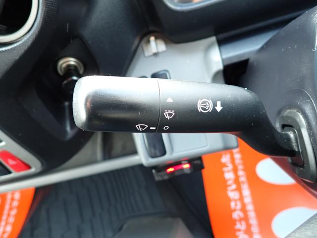 デュトロ キャリアカー（積載車・３ｔ積）　１８０馬力　令和１年式　極東　極東フラトップＺＥＲＯ（フルフラット型）　ハイグレード　油圧オートテールゲート　油圧ウインチ　ラジコン　電動パーキング　ナビ・ＴＶ（フルセグ）　Ｓミラー格納式　Ｓマーカーランプ　フォグランプ　ＥＴＣ（75枚目）