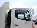 深ダンプ　３．３５ｔ積　９．４ｍ３　平成２５年式　２１０馬力　２１０馬力　ターボ車　テールゲート方開き（右）　サイドミラー格納式　３列シート（中央折りたたみ式）　坂道発進補助装置　ＡＢＳ　ＳＲＳエアバッグ　ＨＩＤライト　オートエアコン　土砂禁ダンプ（33枚目）