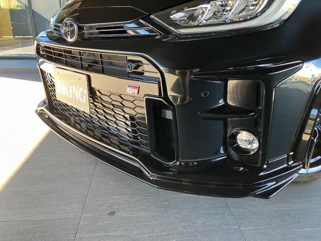 ＧＲヤリス ＲＺ　ハイパフォーマンス　ＧＲエアロ　マフラー　安全予防パッケージ　コンフォートパッケージ　６速ＭＴ　カラードキャリパー　ＪＢＬサウンド　シートヒーター　ハンドルヒーター　前後ドラレコ（5枚目）