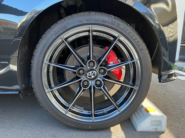 ＧＲヤリス ＲＺ　ハイパフォーマンス　ＧＲエアロ　マフラー　安全予防パッケージ　コンフォートパッケージ　６速ＭＴ　カラードキャリパー　ＪＢＬサウンド　シートヒーター　ハンドルヒーター　前後ドラレコ（36枚目）