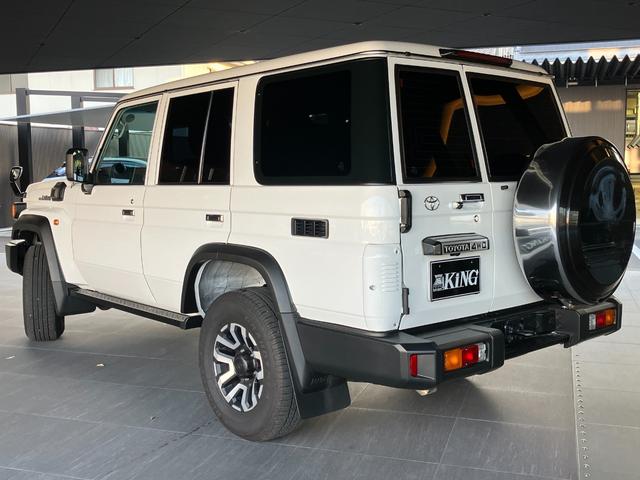 ランドクルーザー７０ ＡＸ　純正７インチナビ　ＬＥＤヘッドランプ　バックモニター　純正フロアマット　レーンディパーチャーアラート　プリクラッシュセーフティー　ロードサインアシスト　純正１６インチＡＷ（3枚目）