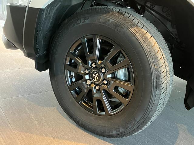 ランドクルーザー250 VX 丸目型Bi-BeamLEDヘッドランプ モデリスタガーニッシュ モデリスタフェンダーアーチ ドライバーモニター デジタルインナーミラー サンルーフ パノラミックビューモニター シートヒーター(37枚目)